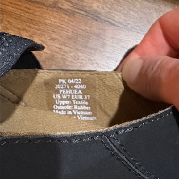 OluKai Pehuea Shoes. Black. Sz. 7. Slip on loafers. Boat shoes. - Picture 6 of 7